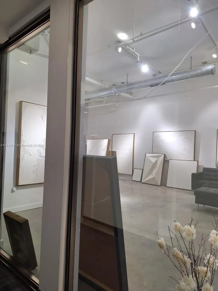 136 NW 26th St, Miami FL 33127