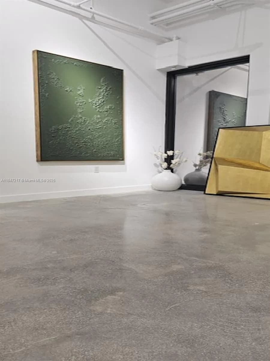 136 NW 26th St, Miami FL 33127