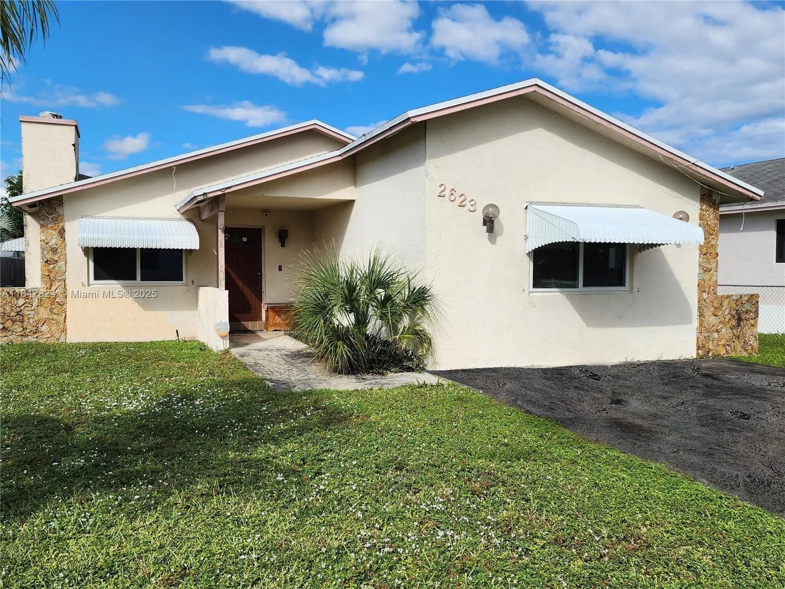 4 bedroom 2 bath for sale at 2623 Harding St, Hollywood FL 33020