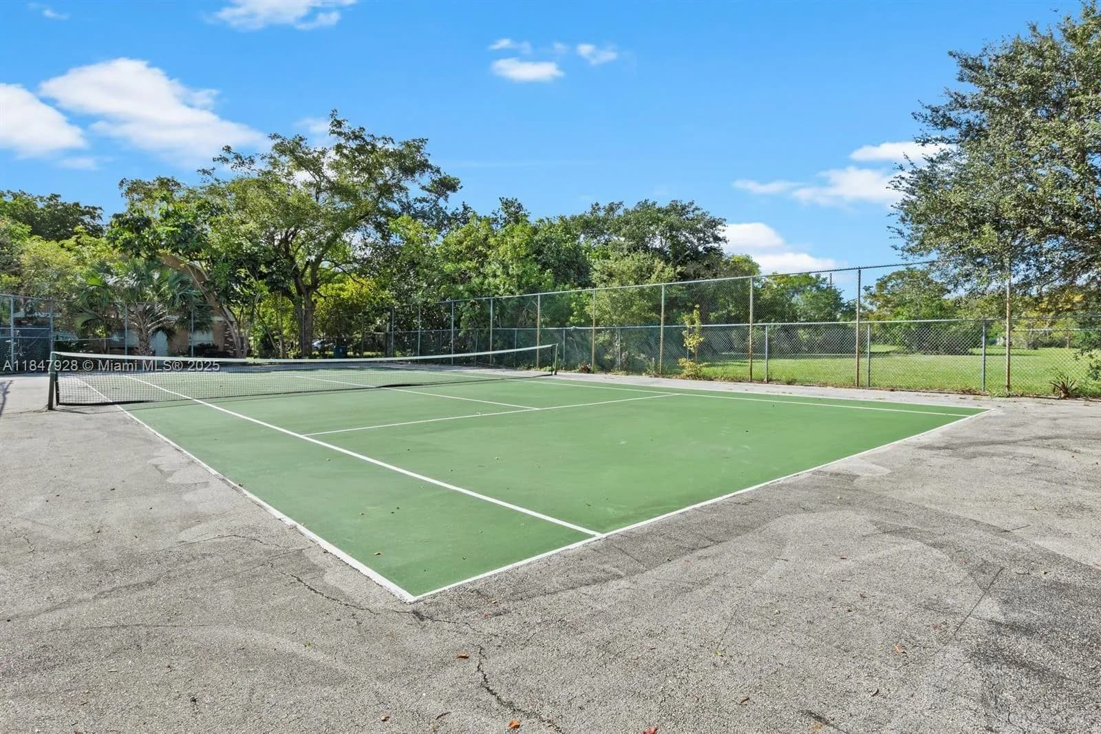 3174 N Pine Island Rd, Sunrise FL 33351