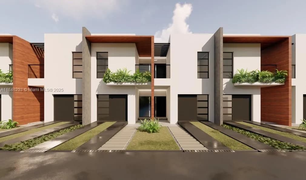 2447 Pierce St, Hollywood FL 33020