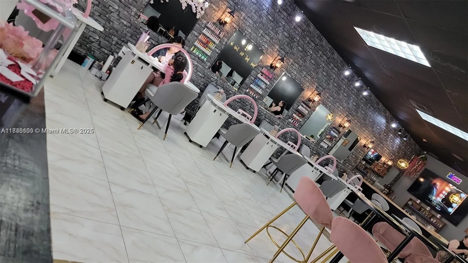 5220 Coconut Creek Pkwy, Margate FL 33063