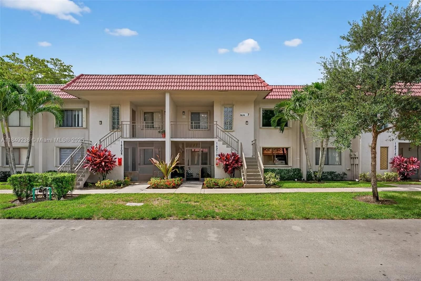 16210 Laurel Dr # 203, Weston FL 33326