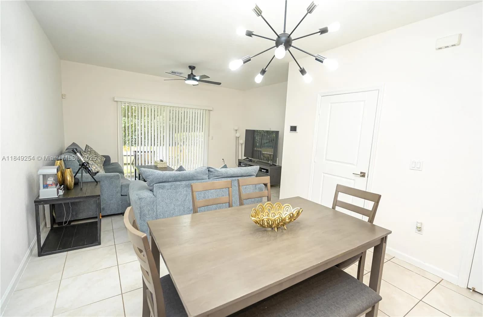 2820 NW 180th St, Miami Gardens FL 33056