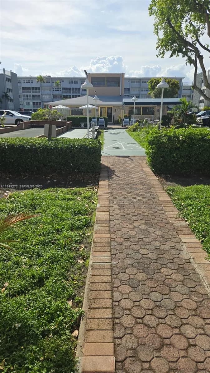 215 SE 3rd Ave # 403A, Hallandale Beach FL 33009