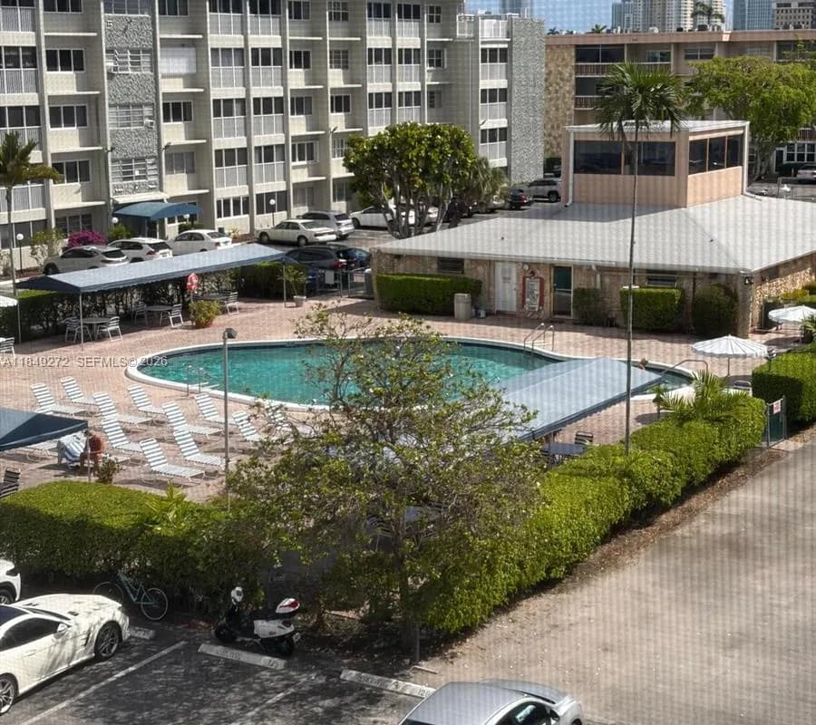 215 SE 3rd Ave # 403A, Hallandale Beach FL 33009