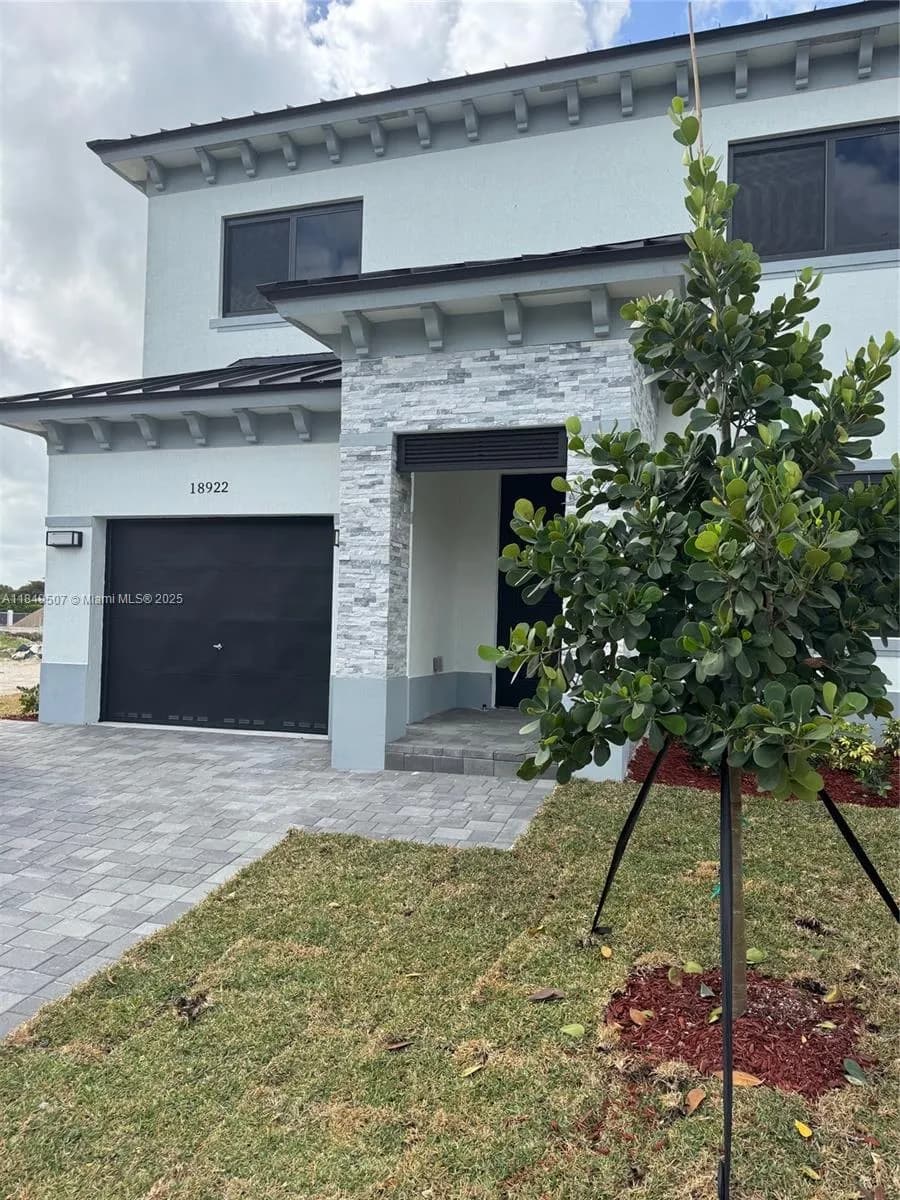 18922 SW 316th st, Homestead FL 33033