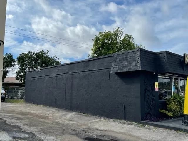 6310 Pembroke Rd, Miramar FL 33023