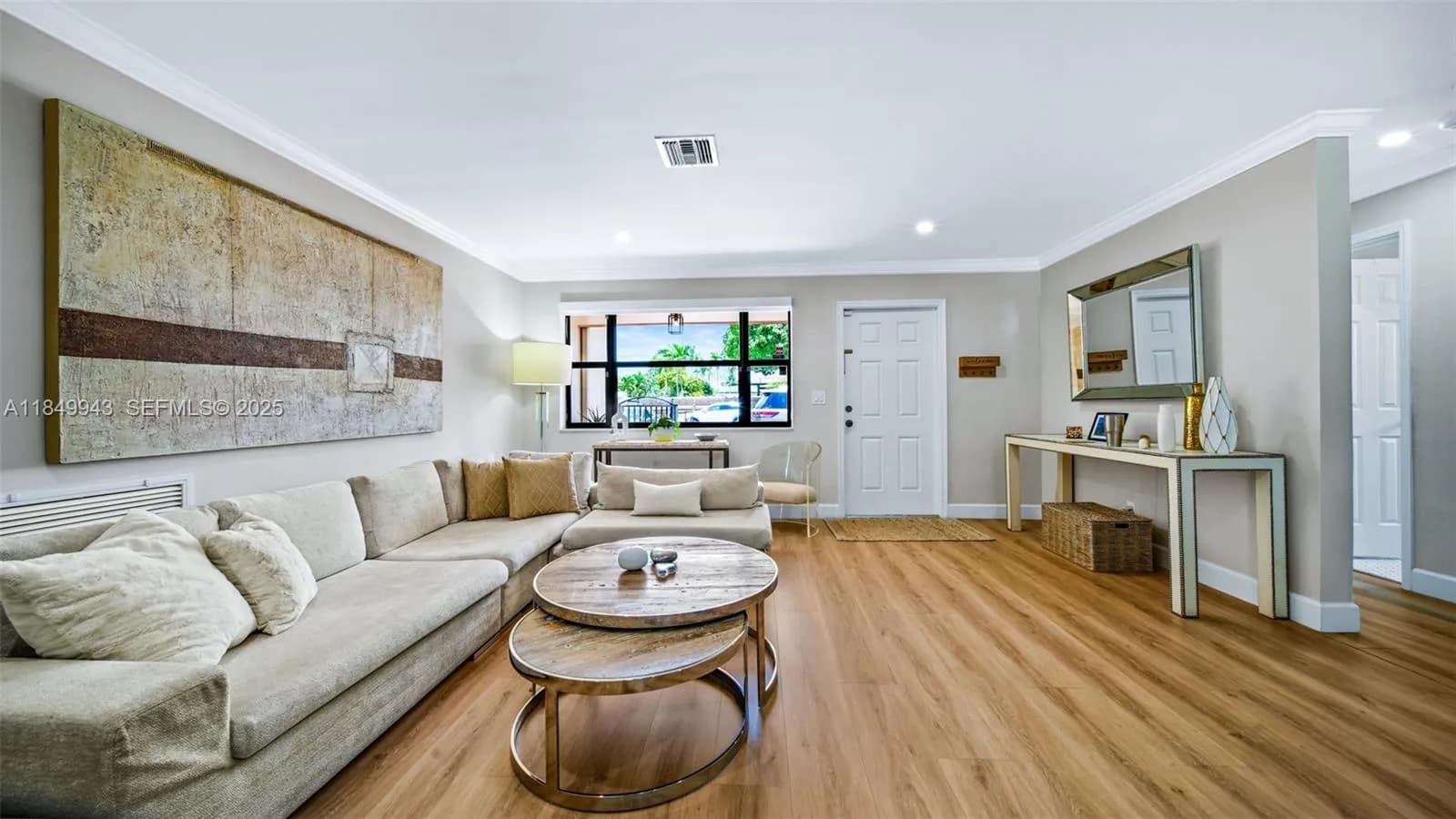 5212 Taft St, Hollywood FL 33021