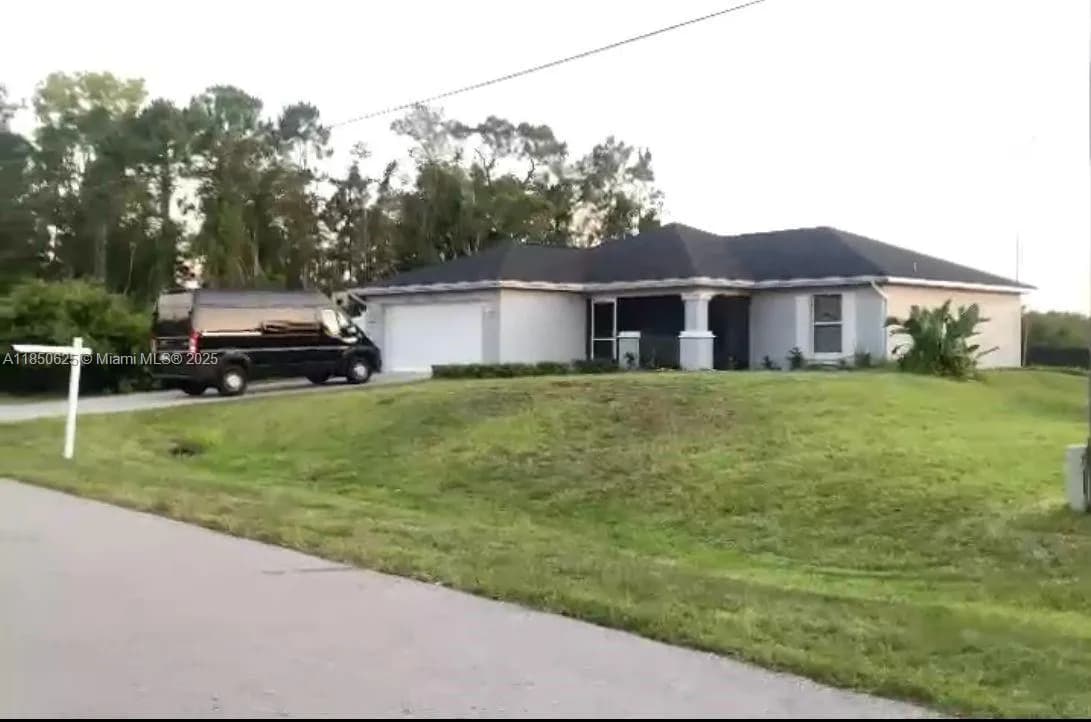442 Conlee St, Lehigh Acres FL 33974