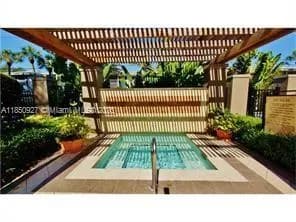 2421 NE 65th St # 403, Fort Lauderdale FL 33308