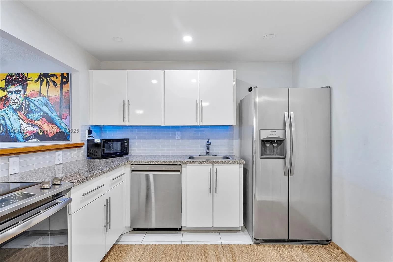 600 Parkview Dr # 227, Hallandale Beach FL 33009