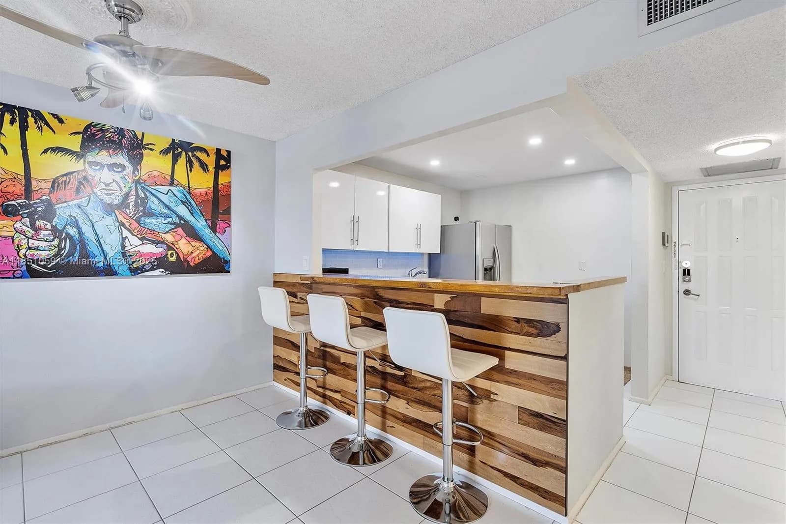 600 Parkview Dr # 227, Hallandale Beach FL 33009