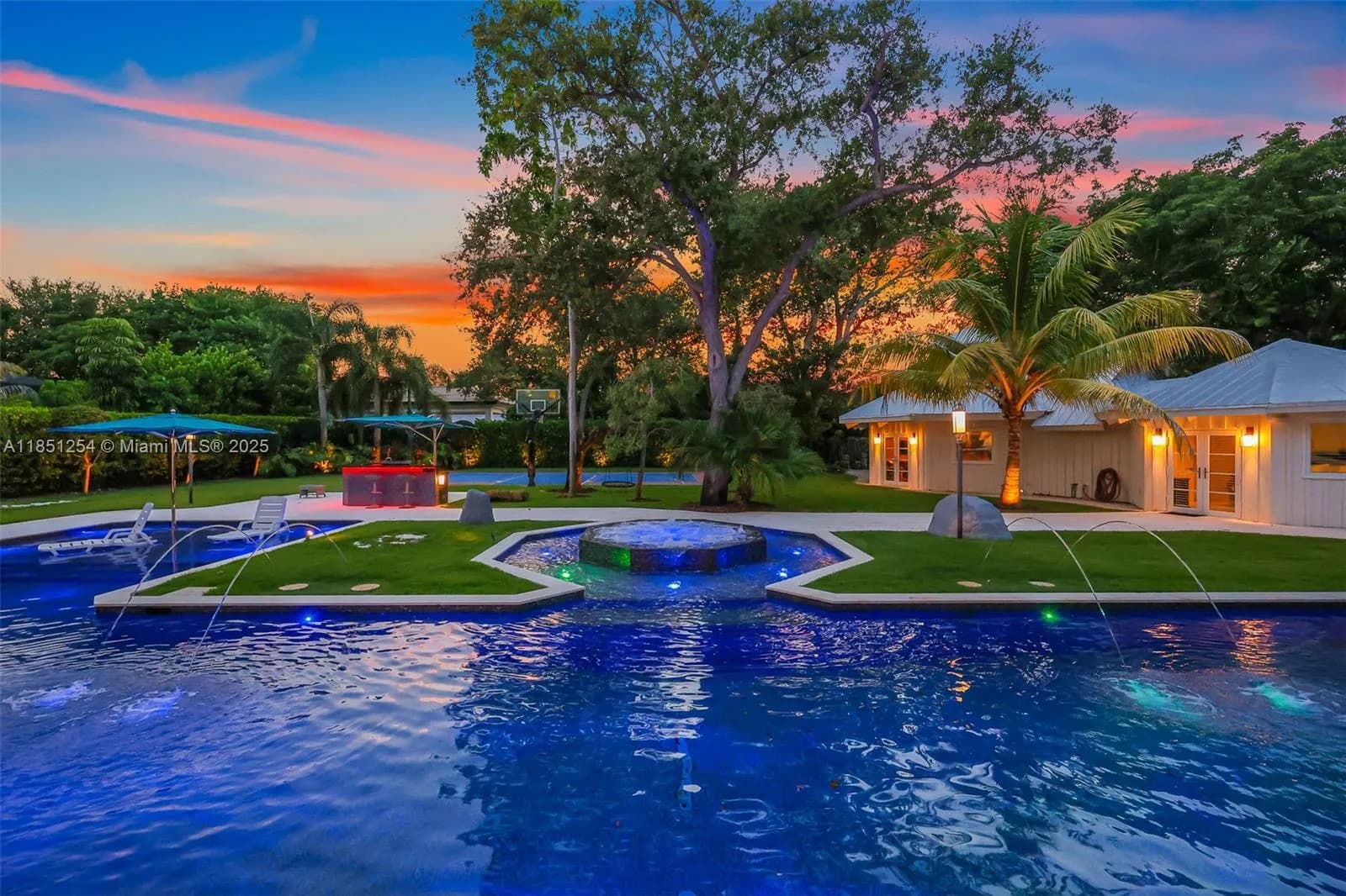 13580 SW 67th Ave, Pinecrest FL 33156