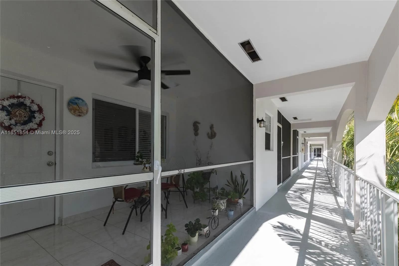 581 Blue Heron Dr # B, Hallandale Beach FL 33009