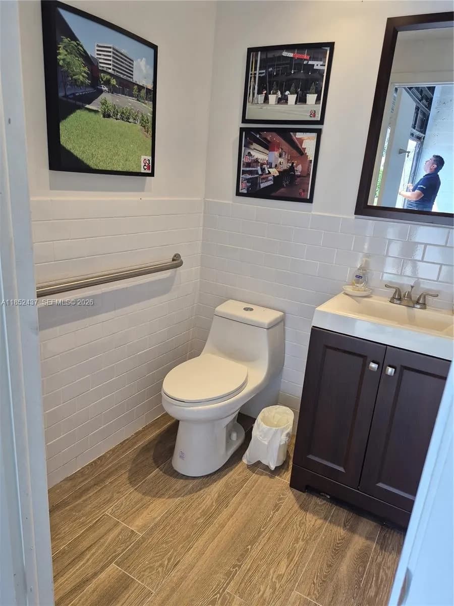 3965 Investment Lane # 2, West Palm Beach FL 33404