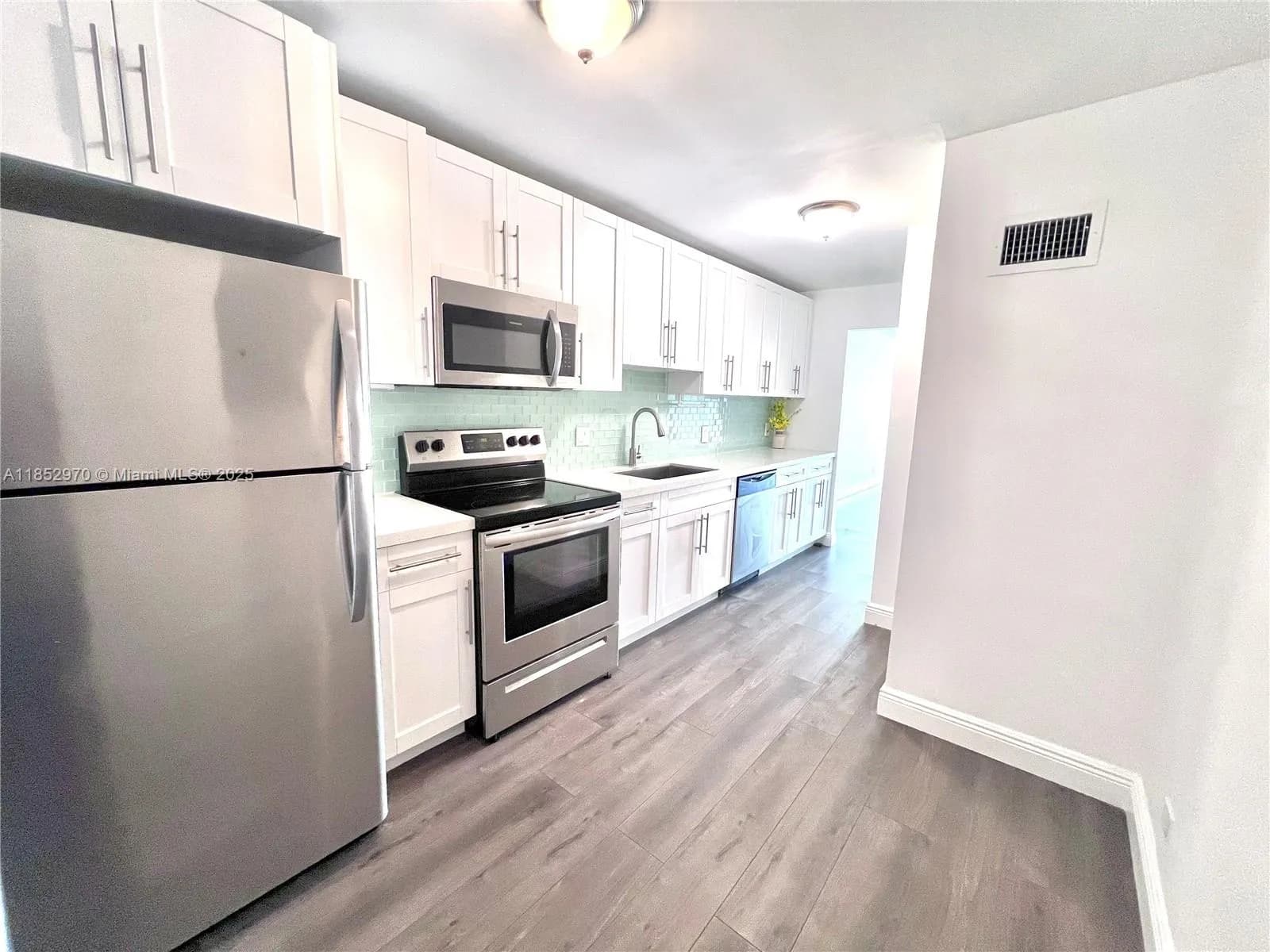 1 bedroom 1 bath for sale at 3660 NE 166th St # 409, North Miami Beach FL 33160
