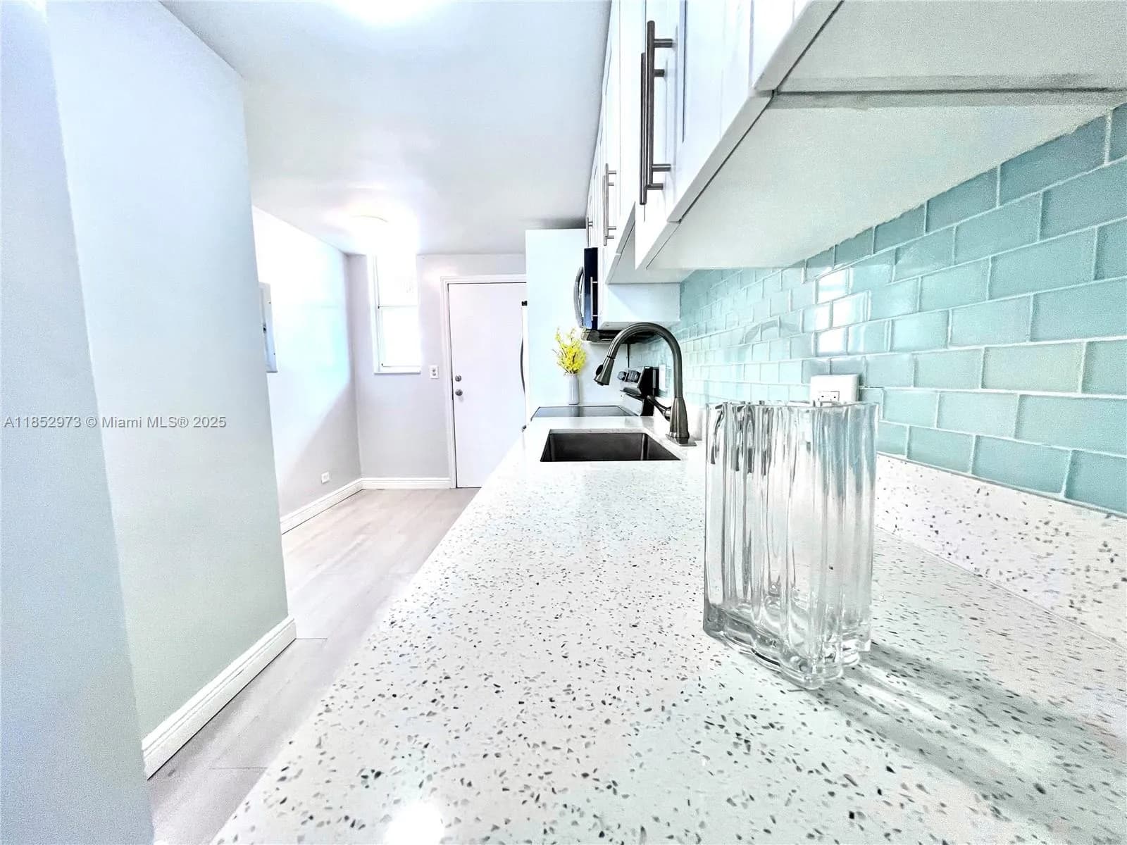 3660 NE 166th St # 505, North Miami Beach FL 33160