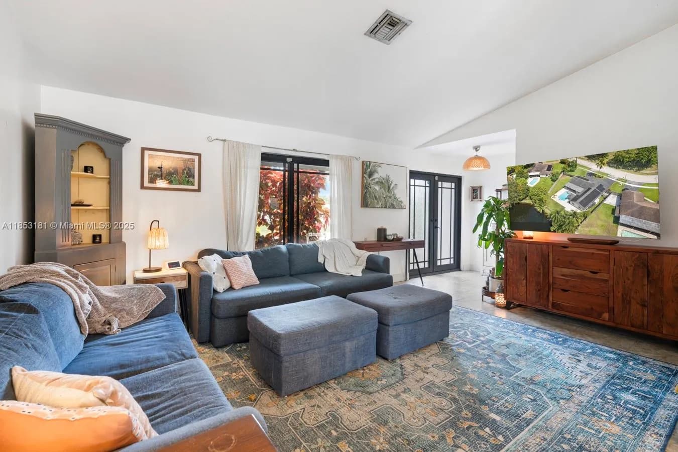 7831 NW 11th Ct, Plantation FL 33322