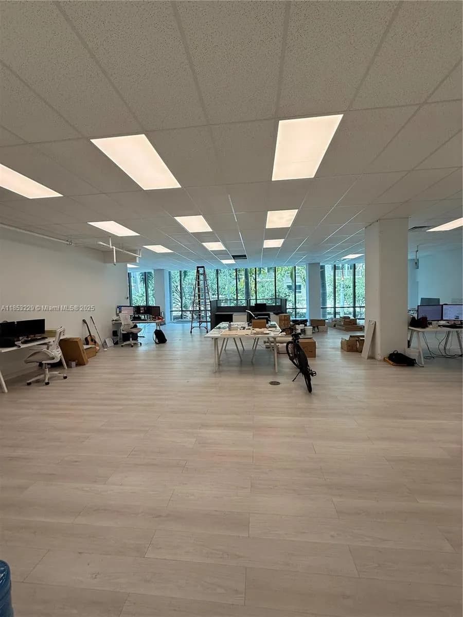 125 NE 32nd Street suite E1, Miami FL 33137