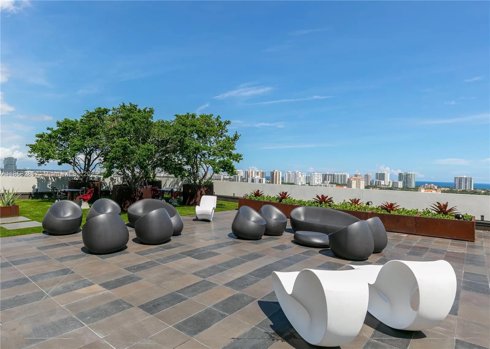 19790 W Dixie Hwy, Aventura FL 33180