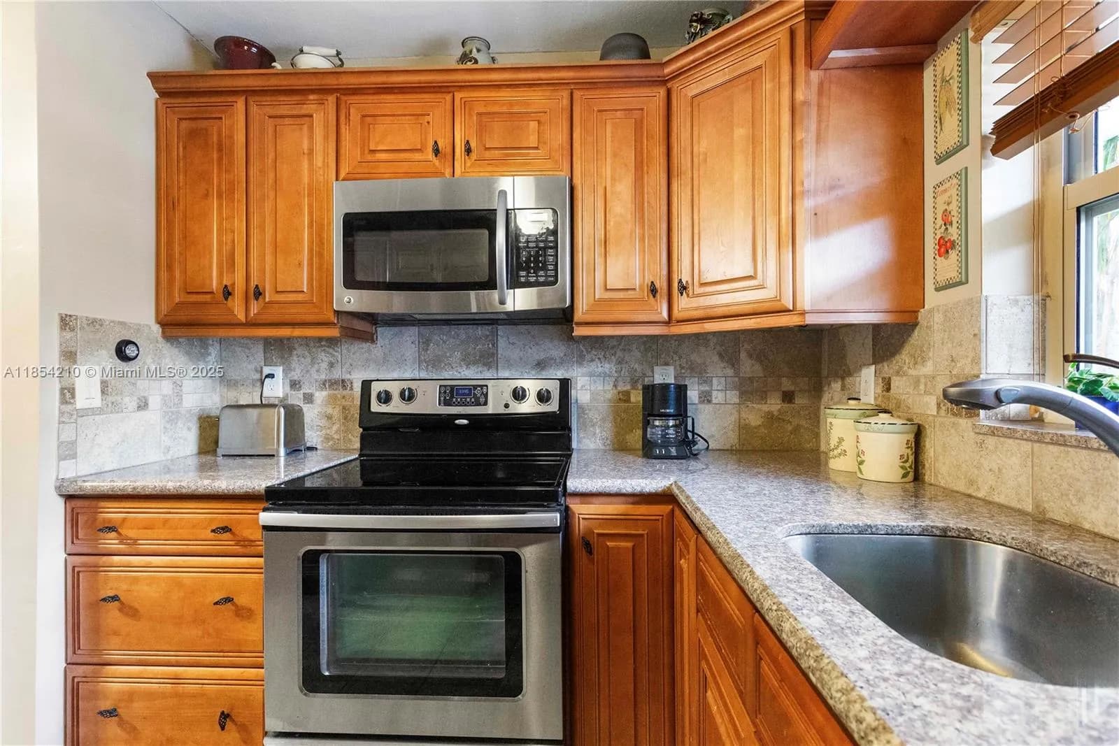 1425 Arthur St # 205A, Hollywood FL 33020