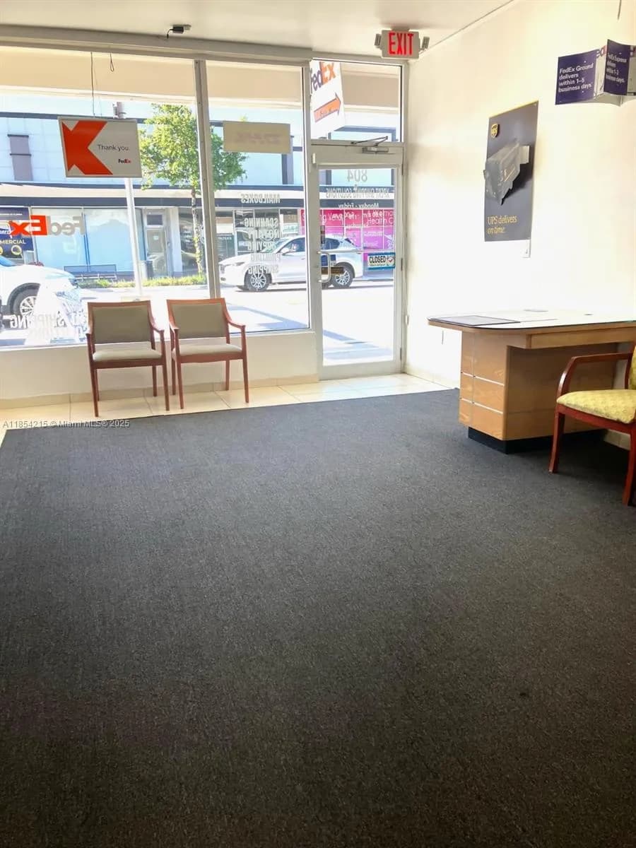 804 NE 125th St, North Miami FL 33161