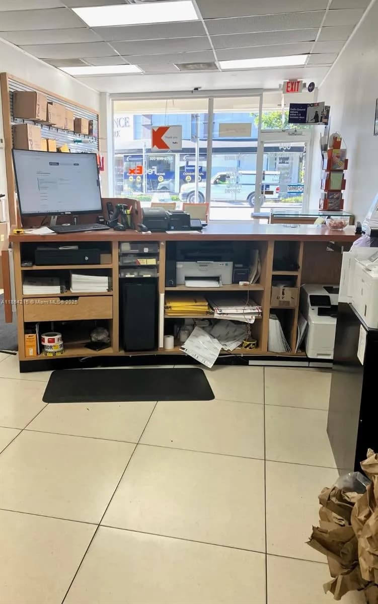 804 NE 125th St, North Miami FL 33161