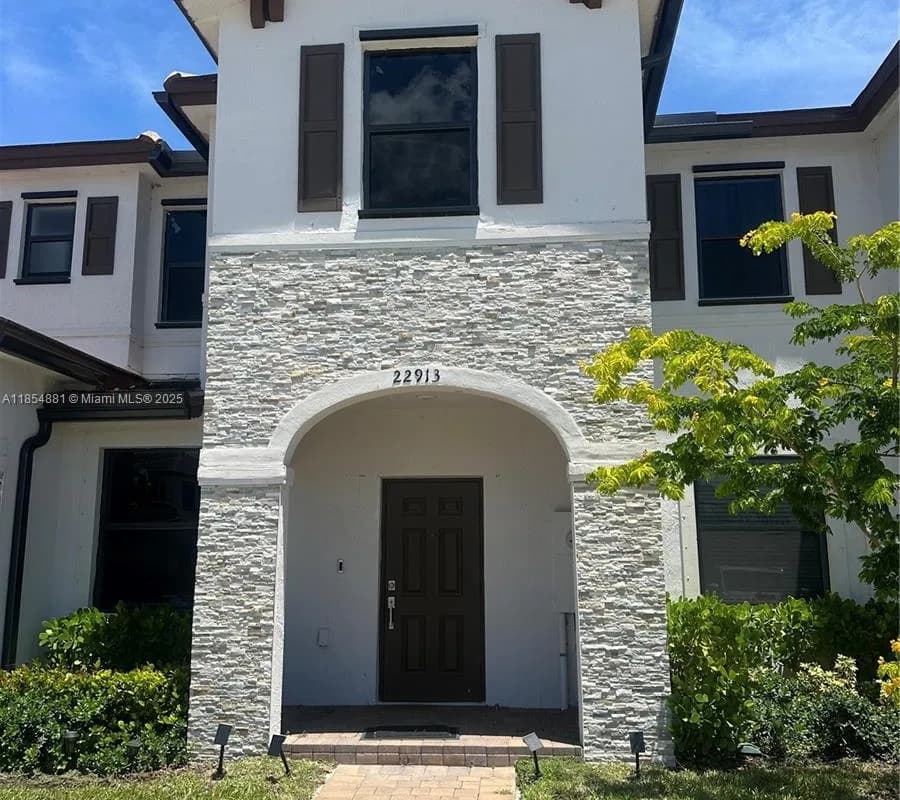 22913 SW 99th Ave, Cutler Bay FL 33190