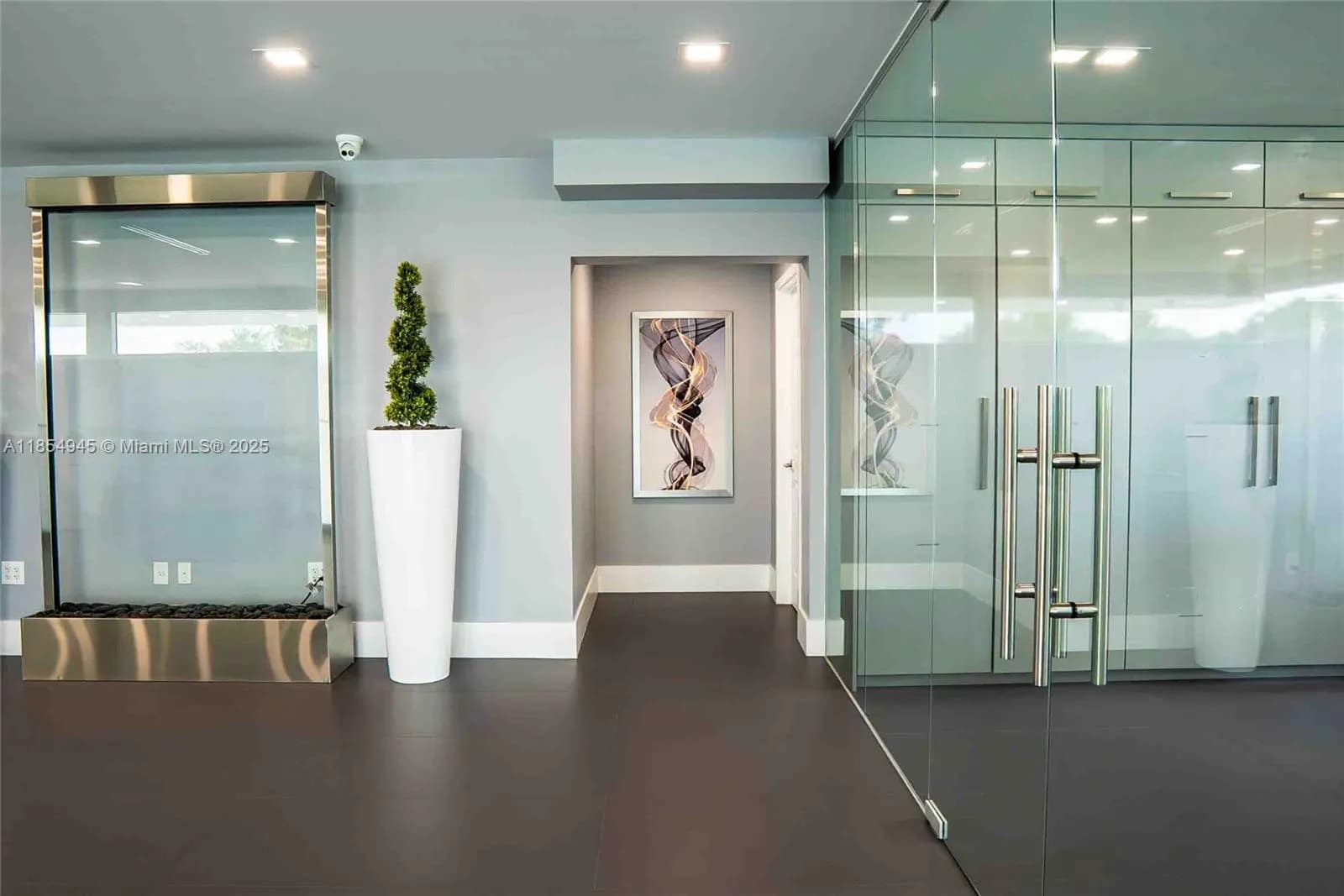 500 W 84th St, Hialeah FL 33014