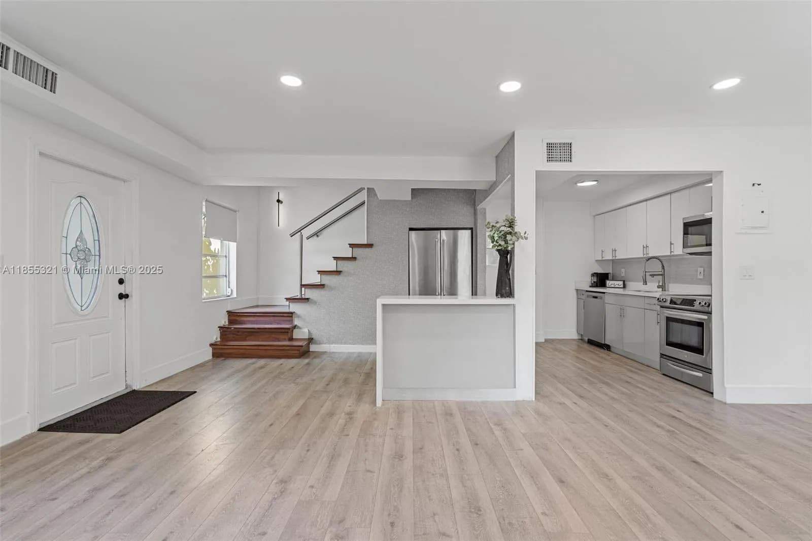 10401 NE 2nd Ave, Miami Shores FL 33138