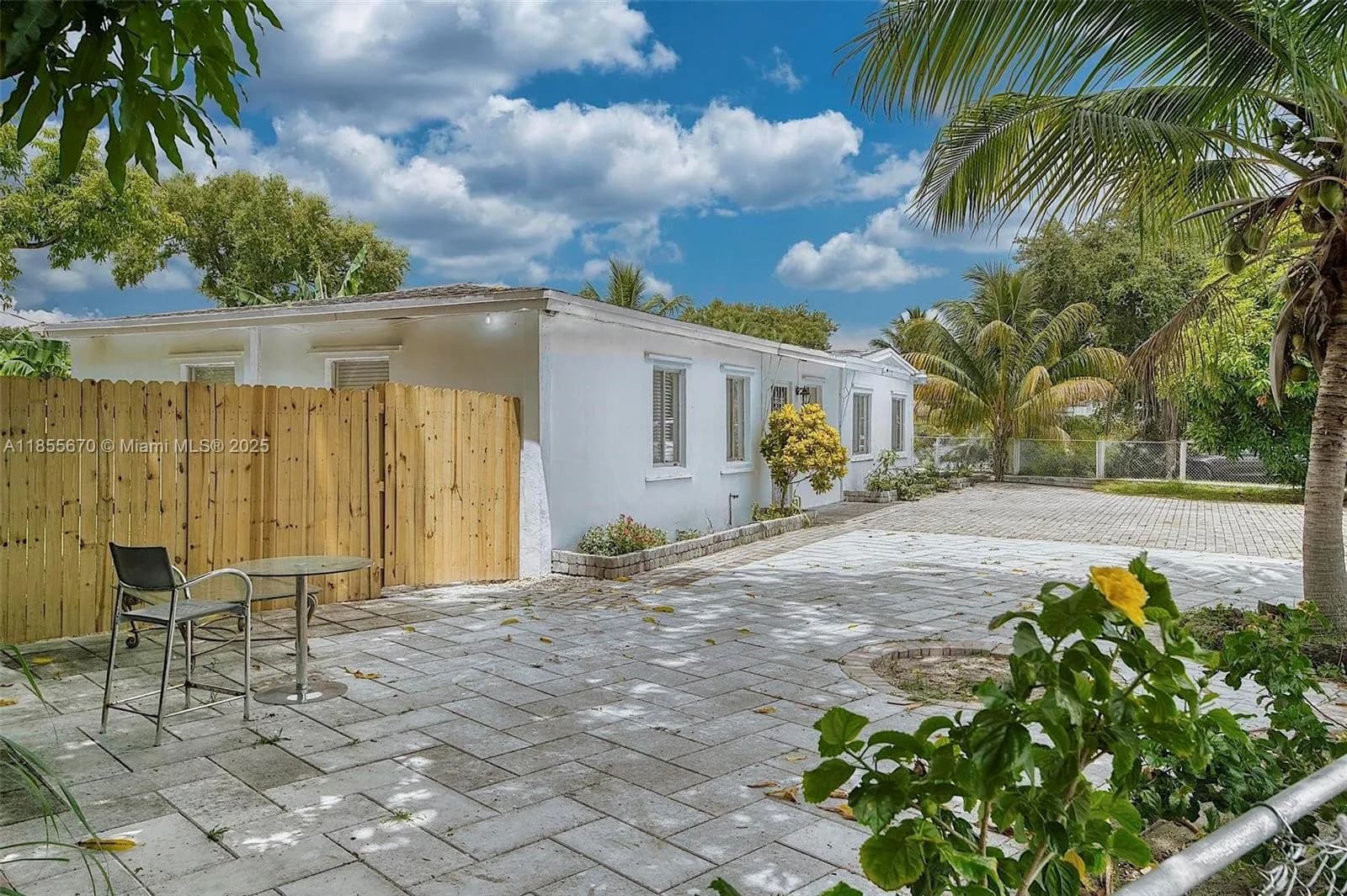 2900 NW 164th St, Miami Gardens FL 33054