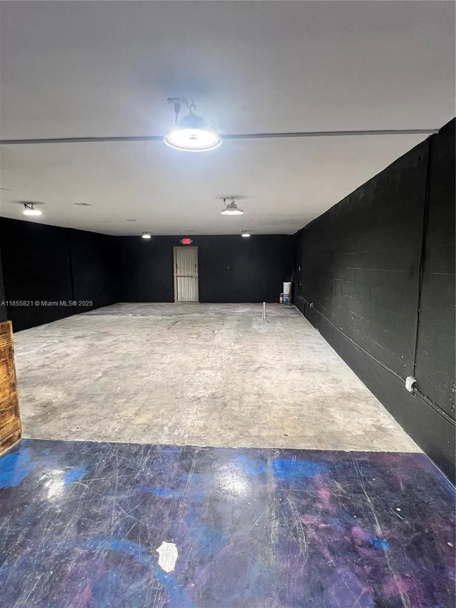 1657 W 40th St # 6, Hialeah FL 33012