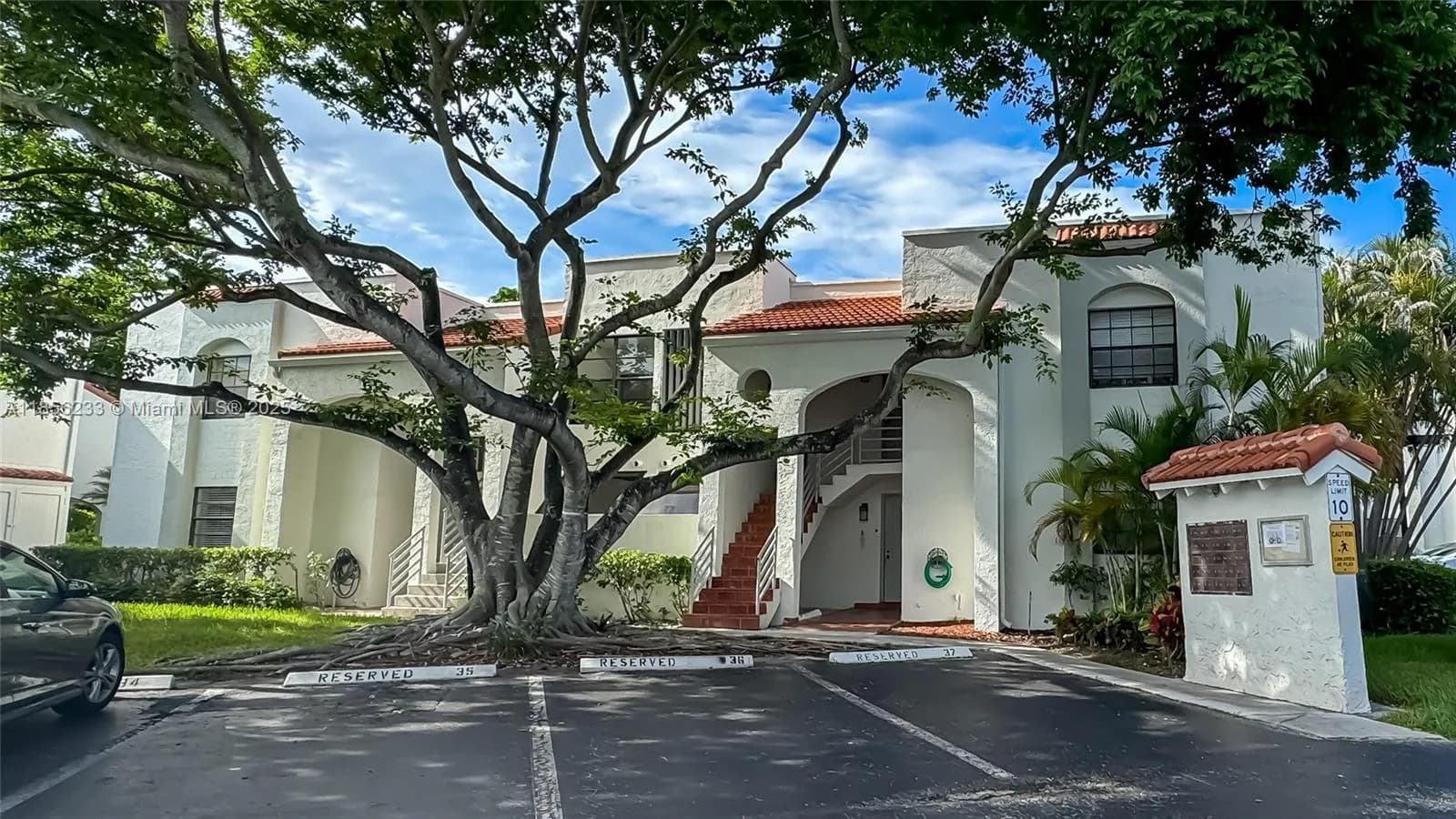 3570 Magellan Cir # 2, Aventura FL 33180