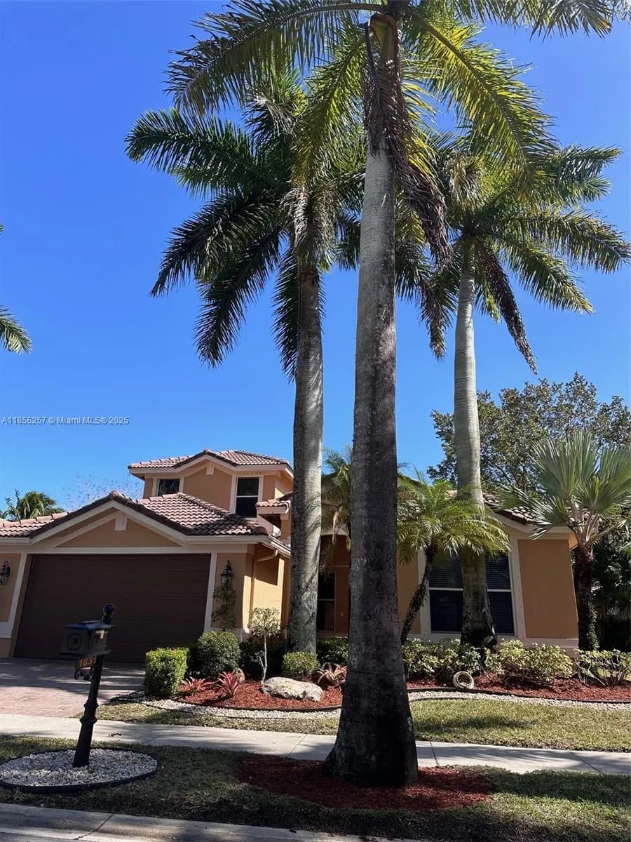 1831 Mariners Ln, Weston FL 33327