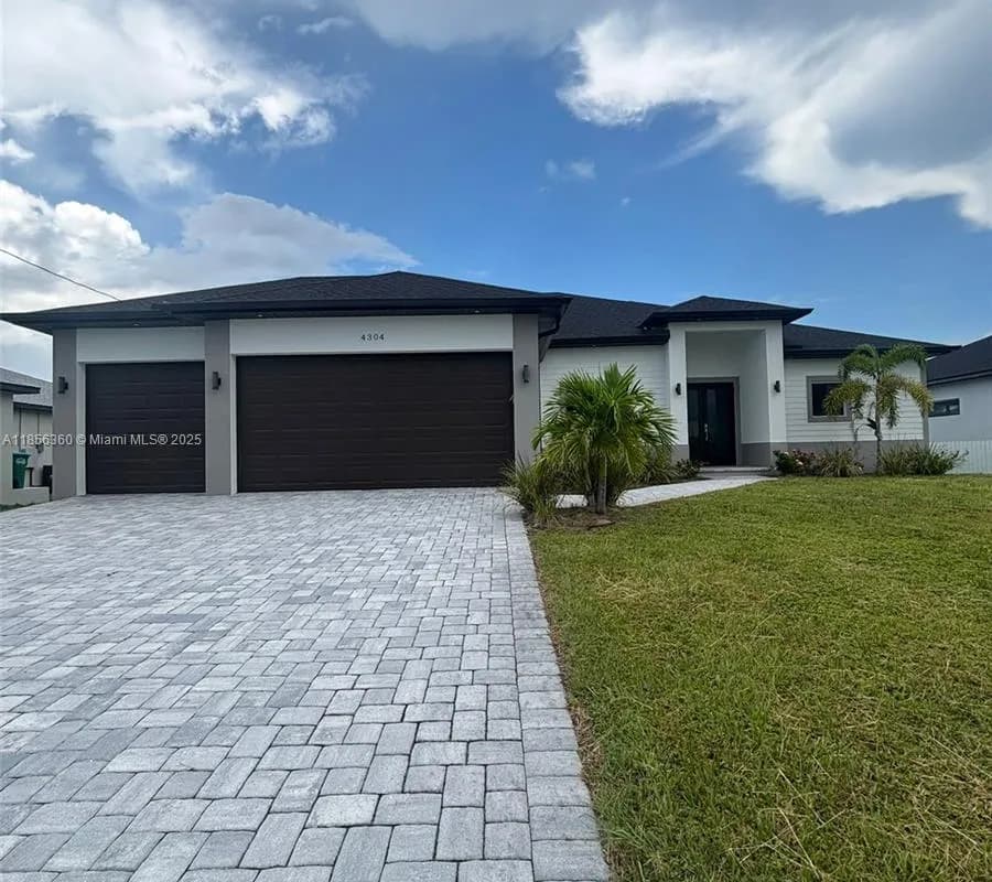 4304 NW 27th LN, Cape Coral FL 33993