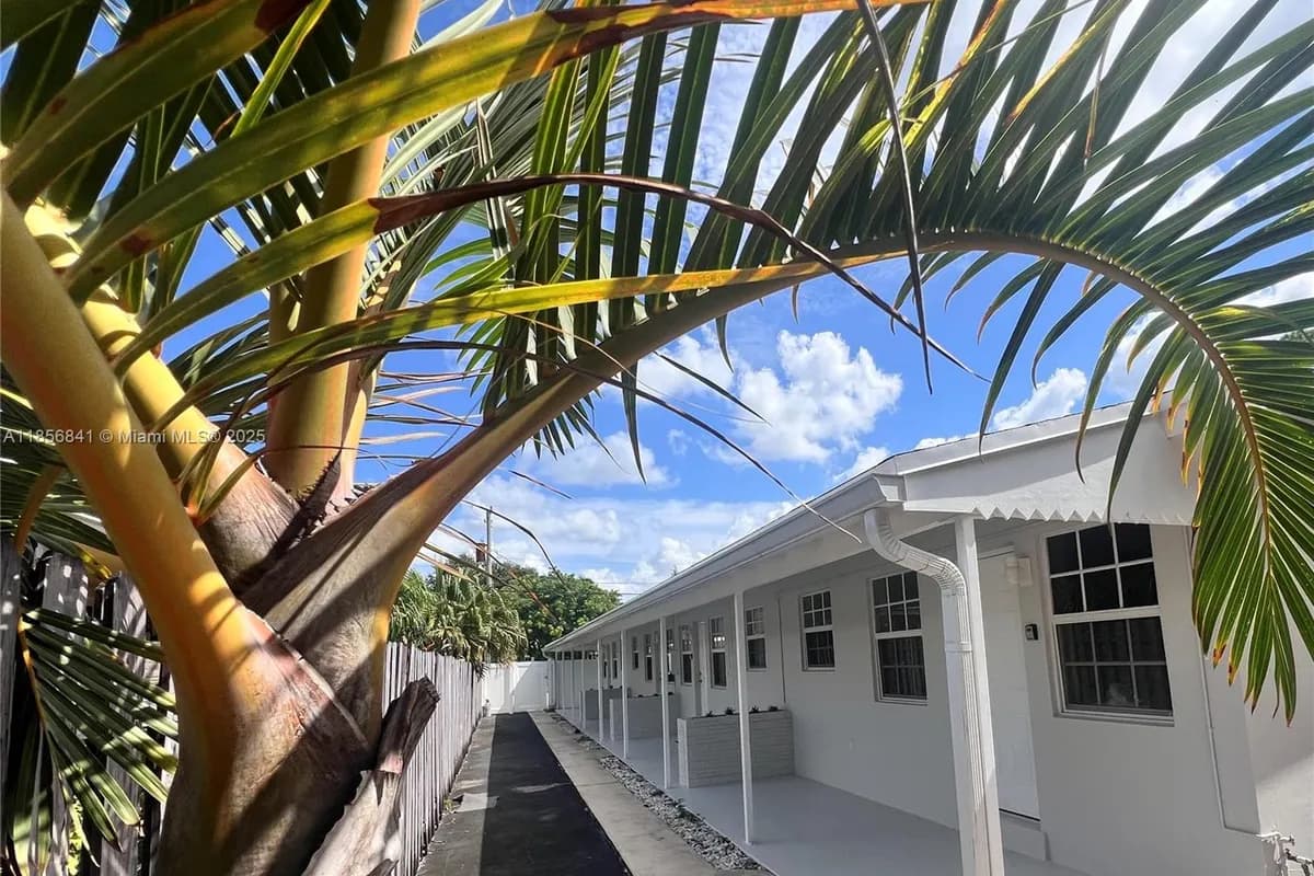 716 SE 14th Ct #1-4, Fort Lauderdale FL 33316