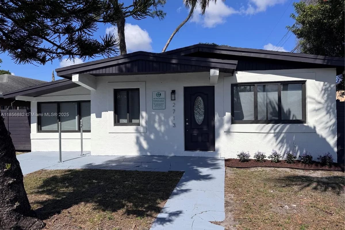 2713 NW 6th Ct, Fort Lauderdale FL 33311