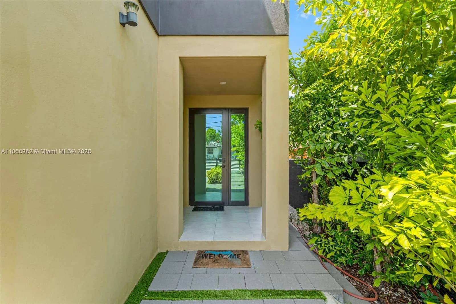 3617 SW 27th St, Miami FL 33133