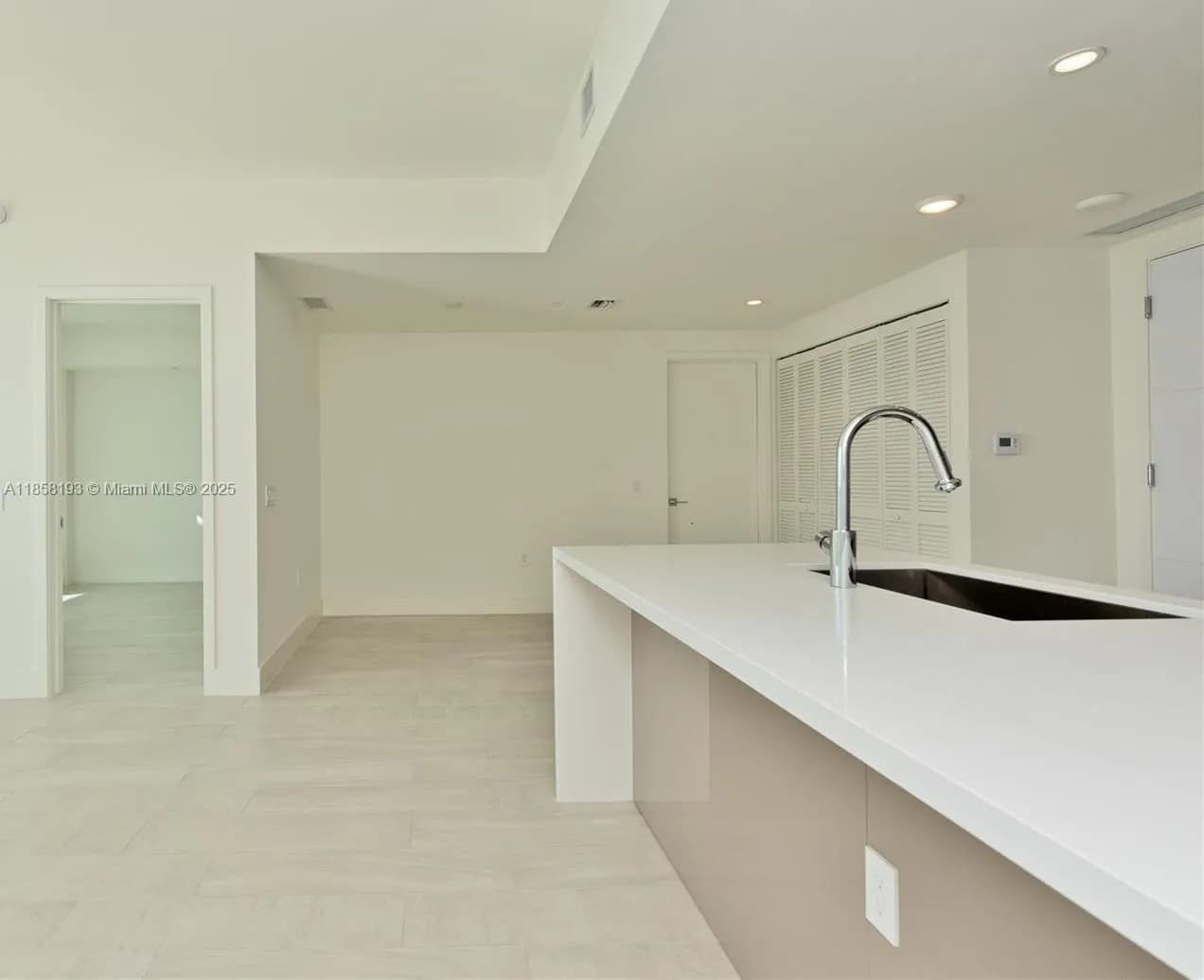 2000 Metropica Way # 2206, Sunrise FL 33323