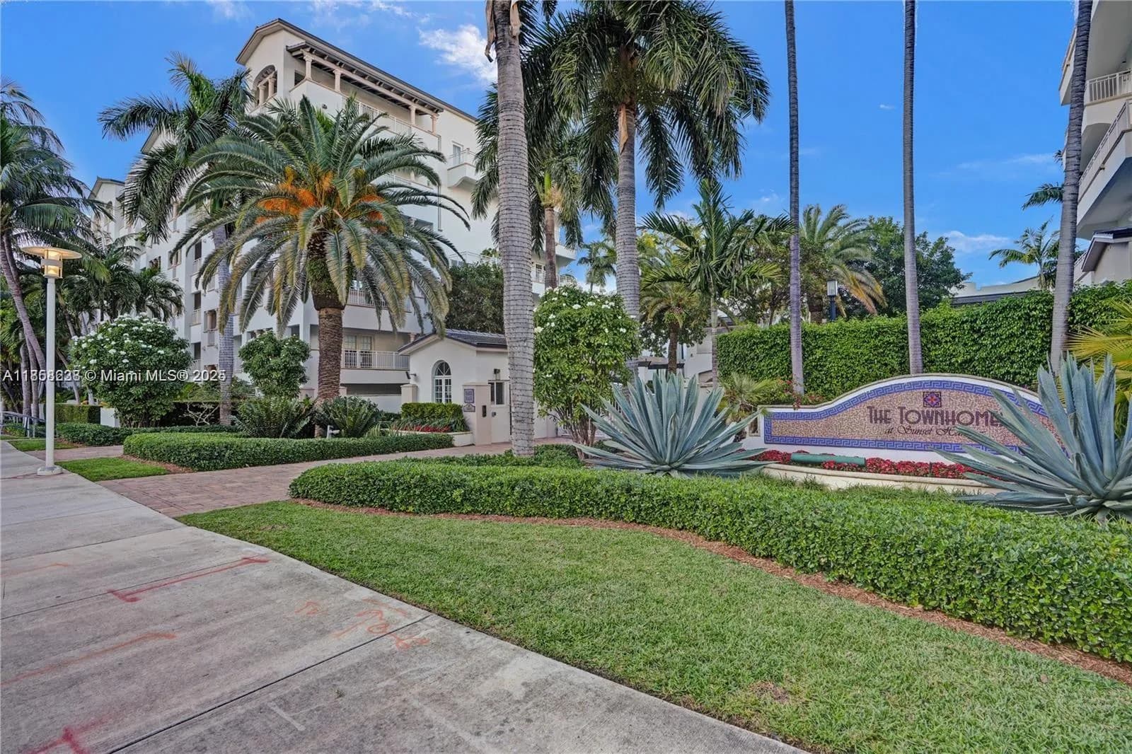 1415 Sunset Harbour Dr # 202, Miami Beach FL 33139