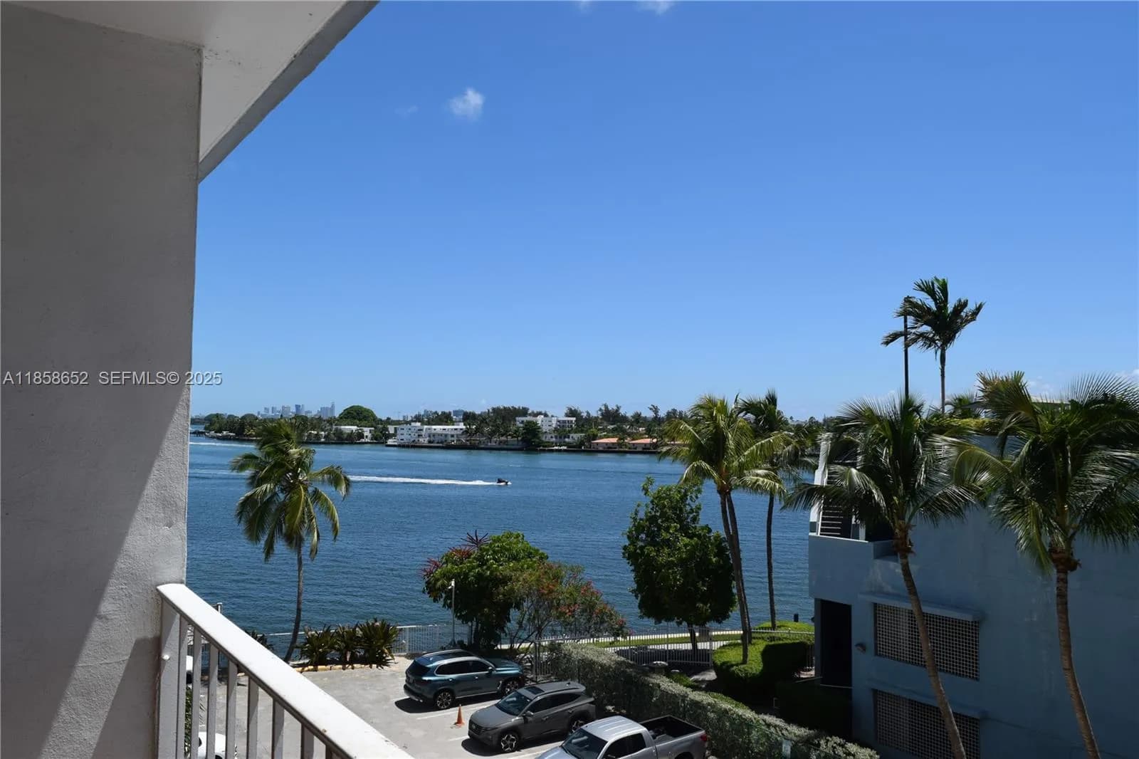 1865 79th St Cswy # 4C, North Bay Village FL 33141