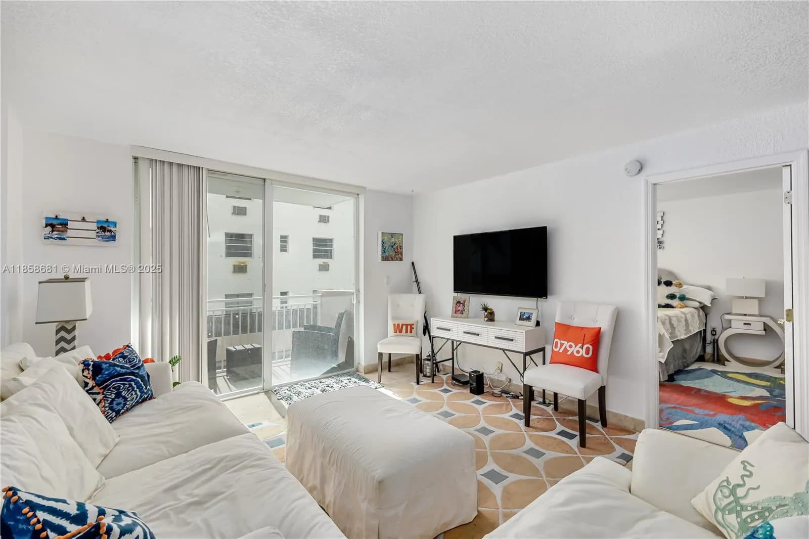 345 Ocean Dr # 211, Miami Beach FL 33139