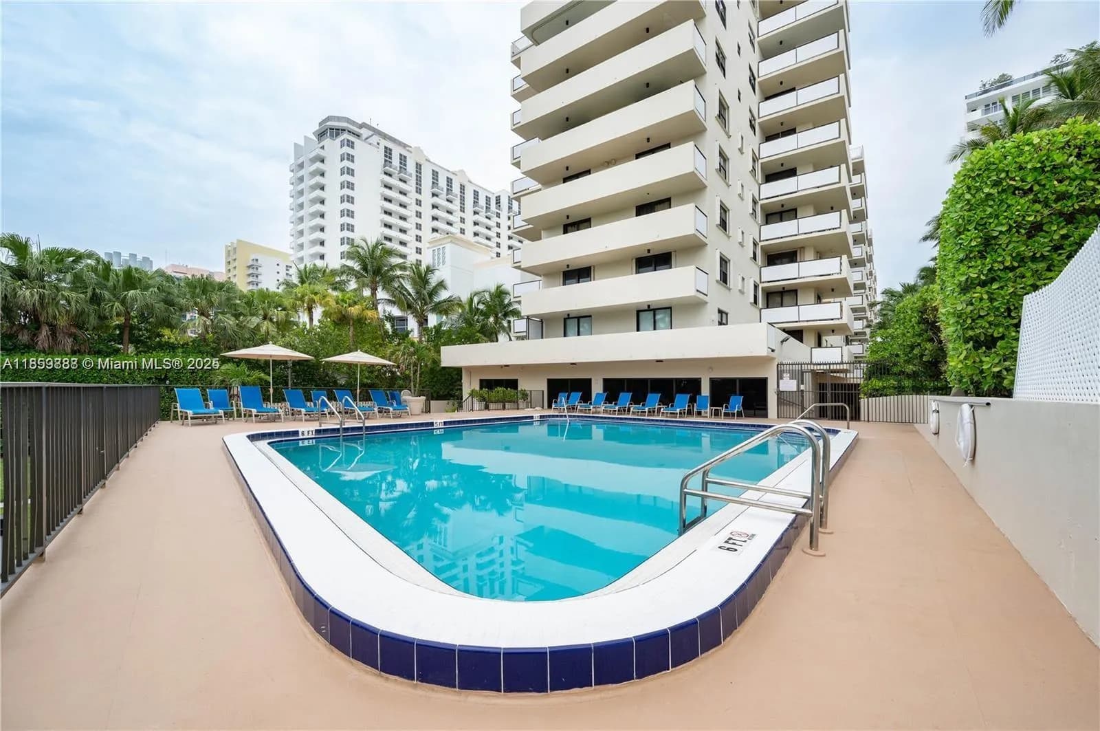 1621 Collins Ave # 302, Miami Beach FL 33139