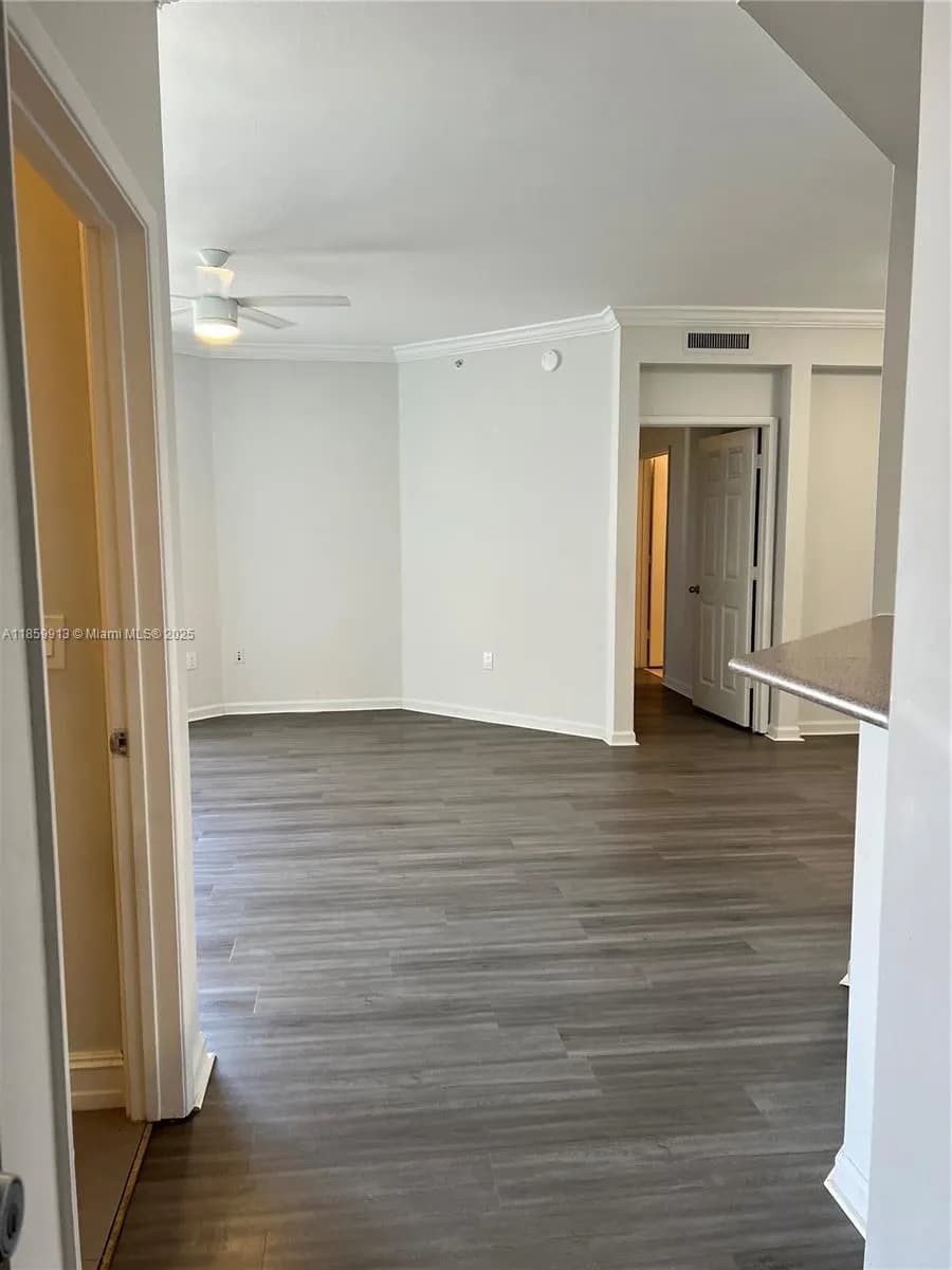 1919 Van Buren St # 818A, Hollywood FL 33020