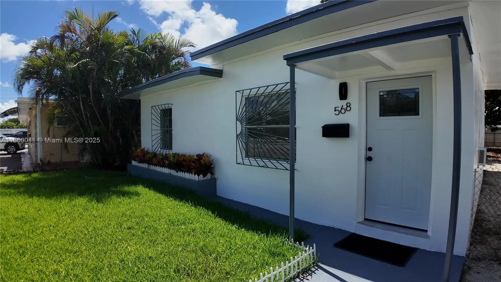 568 E 49th St, Hialeah FL 33013