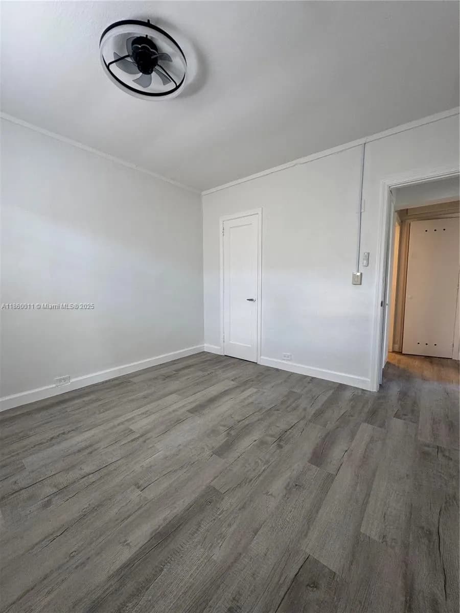 568 E 49th St, Hialeah FL 33013