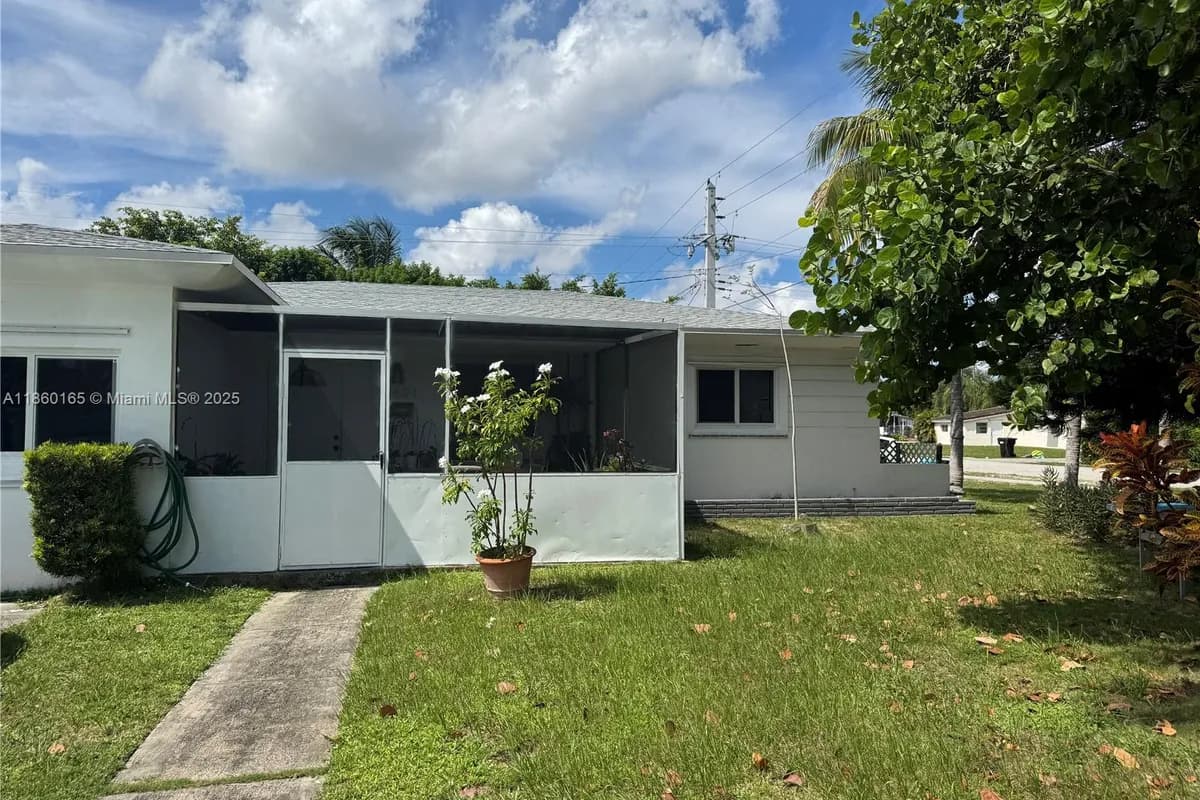 1691 NE 177th St, North Miami Beach FL 33162