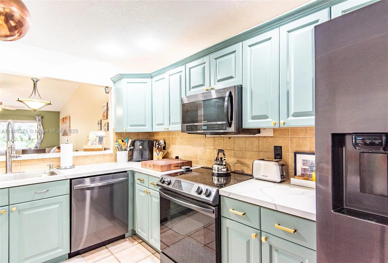 895 SW 120th Way, Davie FL 33325