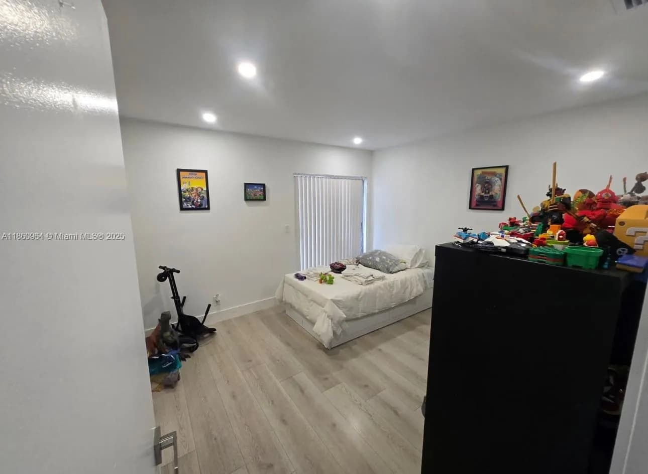 15737 Woodgate Ct # B, Sunrise FL 33326